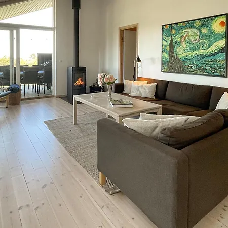 Beautiful In With House Sea View